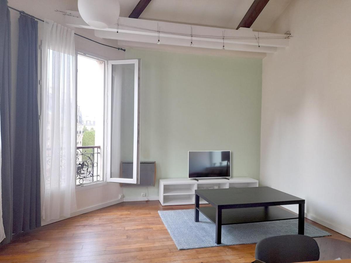 Un Appartement Typique Parisien / A Typical Parisian Apartment ภายนอก รูปภาพ